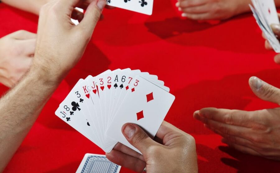 Thắng Lớn với Chơi Tiến Lên Miền Nam 999bet Hướng Dẫn Bí Quyết Chiến Thắng